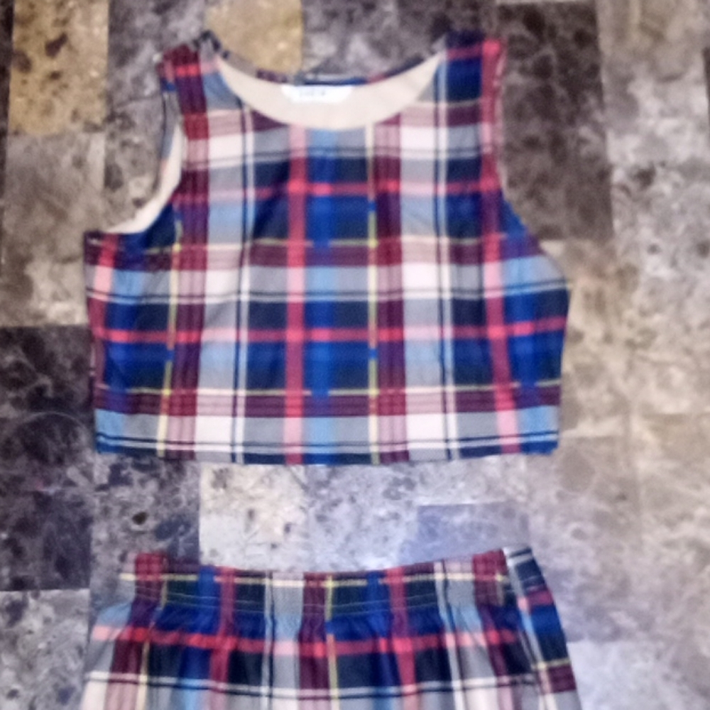 Shein brand new two piece plaid cropped outfit